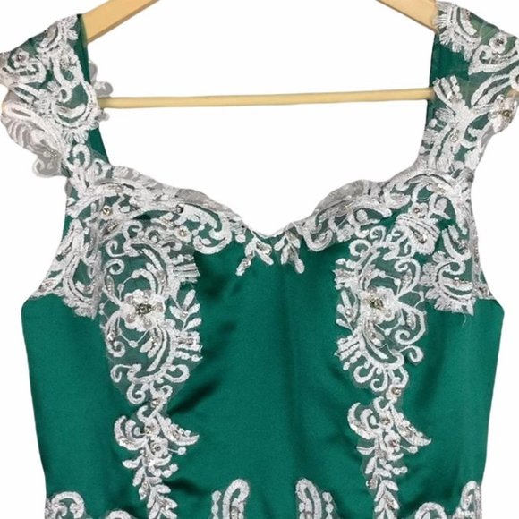 VTG Green Short High Lo Asymmetrical Embroidered Retro Formal Dress Gown - Picture 2 of 11